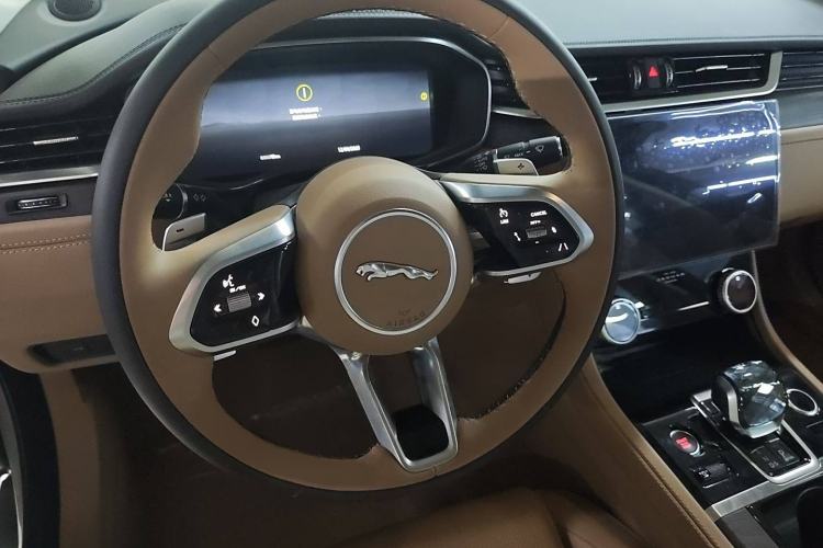 Used Jaguar XFL 2024 2.0T P250 Two-Wheel Drive Prestige Luxury Edition Steering Wheel