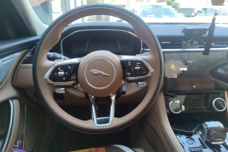 Used Jaguar XFL 2024 2.0T P250 Two-Wheel Drive Prestige Luxury Edition Steering Wheel