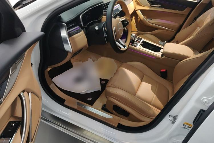 Used Jaguar XFL 2024 2.0T P250 Two-Wheel Drive Prestige Luxury Edition Driver Seat