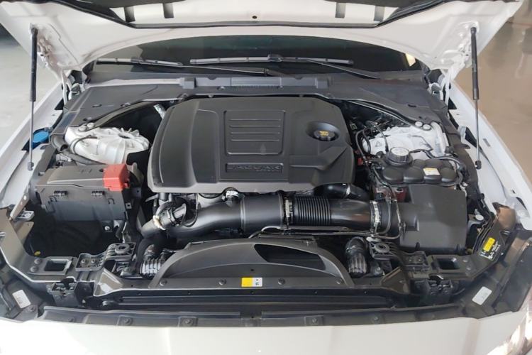 Used Jaguar XFL 2024 2.0T P250 Two-Wheel Drive Prestige Luxury Edition Engine Bay