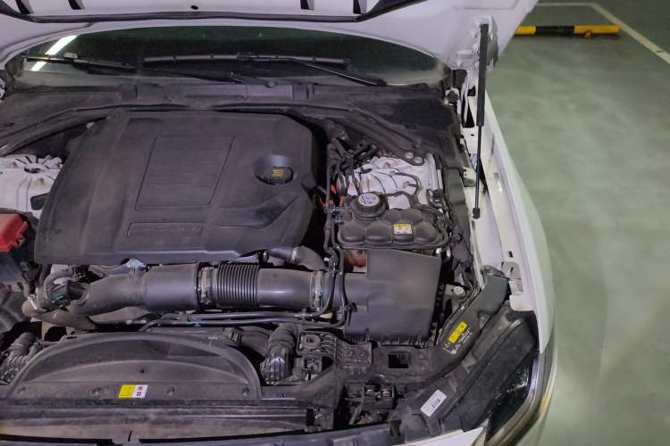 Used Jaguar XFL 2024 2.0T P250 Two-Wheel Drive Prestige Luxury Edition Engine Bay Left