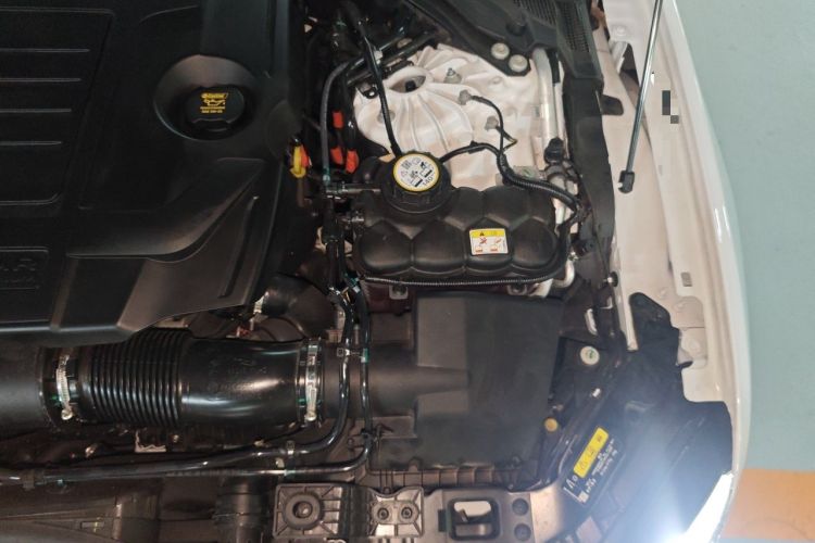 Used Jaguar XFL 2024 2.0T P250 Two-Wheel Drive Prestige Luxury Edition Engine Bay Left