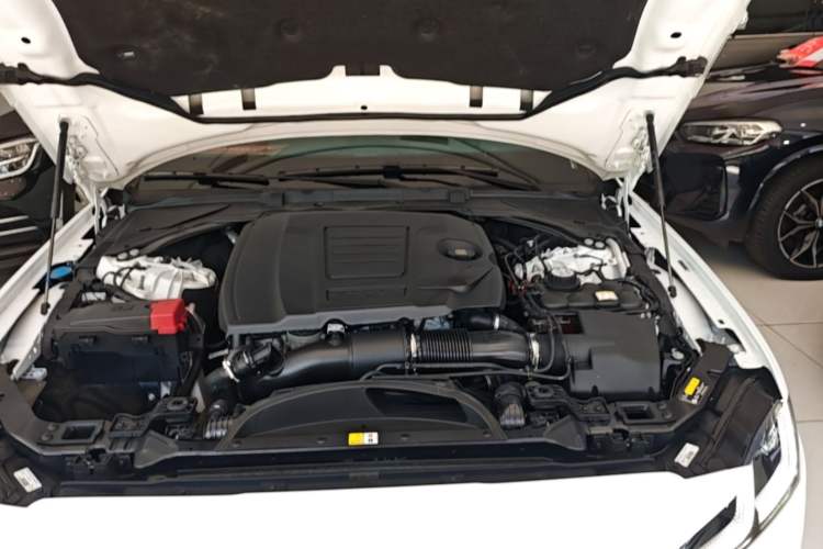 Used Jaguar XFL 2024 2.0T P250 Two-Wheel Drive Prestige Luxury Edition Engine Bay