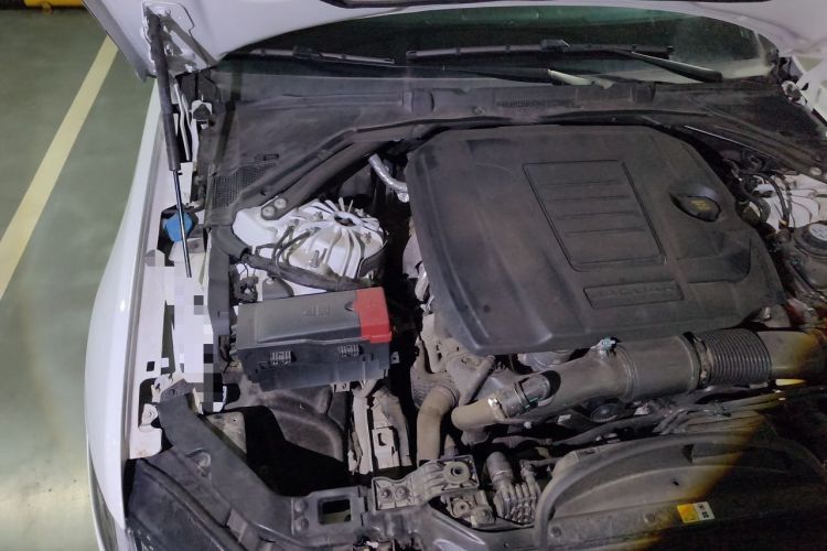 Used Jaguar XFL 2024 2.0T P250 Two-Wheel Drive Prestige Luxury Edition Engine Bay Right