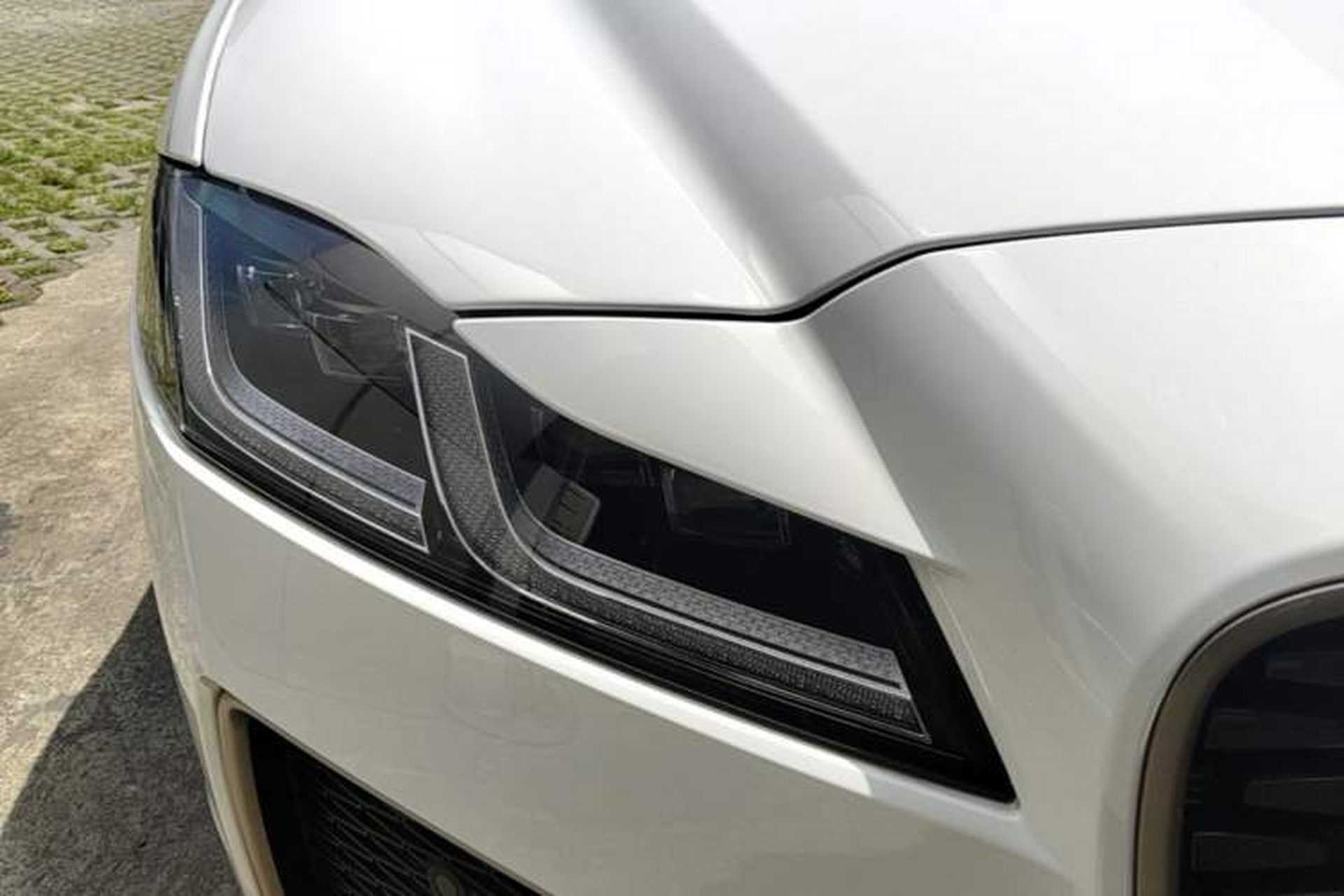 Used Jaguar XFL 2024 2.0T P300 Four-Wheel Drive Flagship Sport Gold Edition Exterior 3