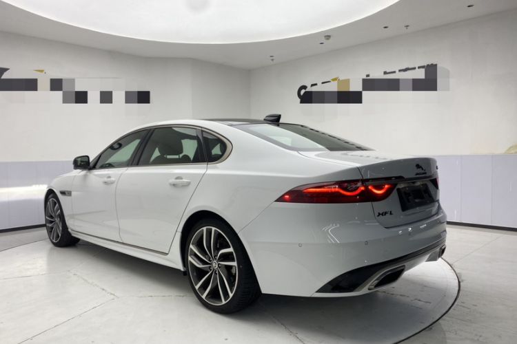Used Jaguar XFL 2024 2.0T P300 Four-Wheel Drive Flagship Sport Gold Edition Exterior 3