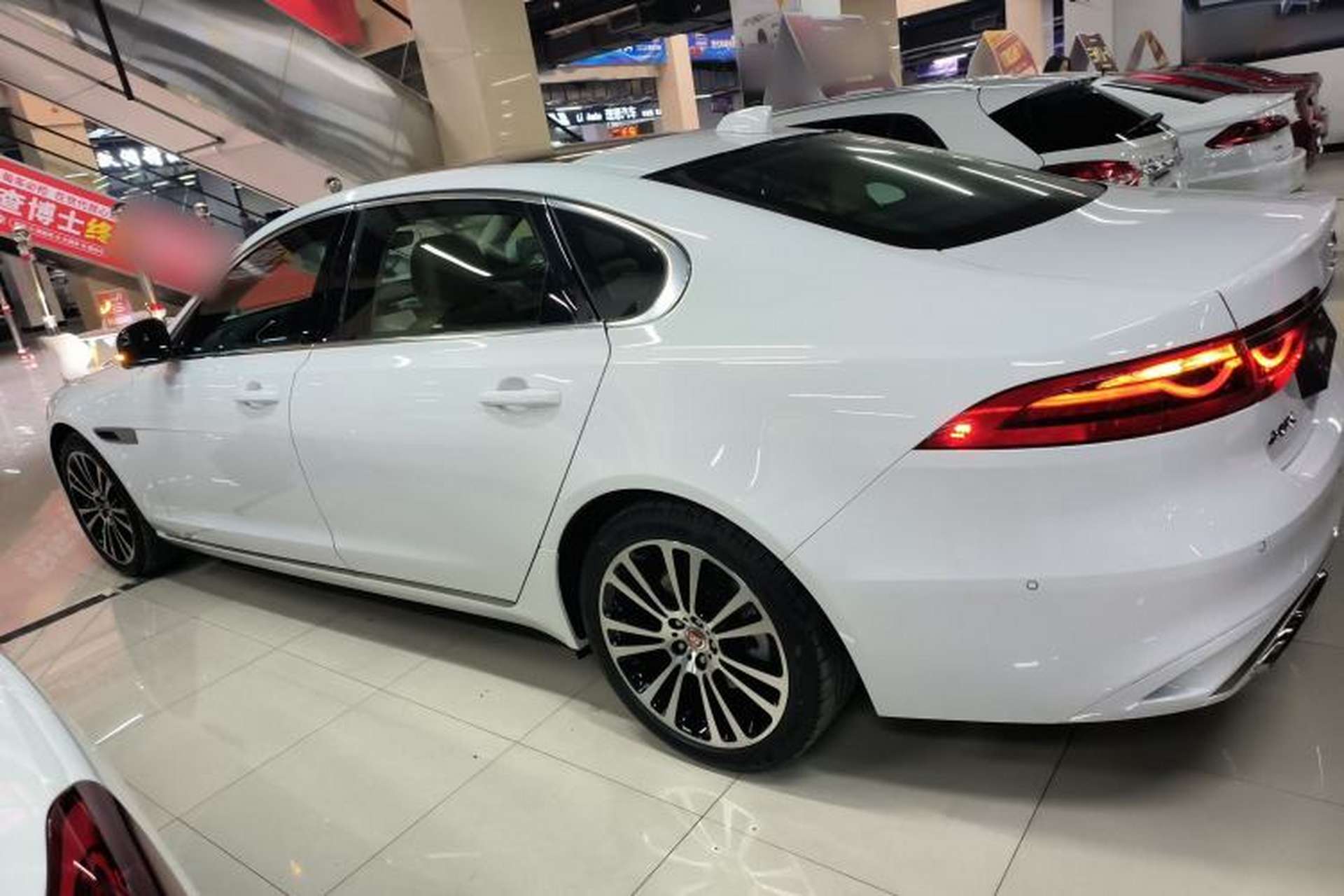 Used Jaguar XFL 2024 2.0T P250 Two-Wheel Drive Prestige Luxury Edition Exterior 3