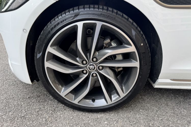 Used Jaguar XFL 2024 2.0T P300 Four-Wheel Drive Flagship Sport Gold Edition Exterior 5