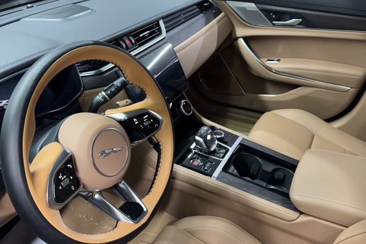 Used Jaguar XFL 2024 2.0T P250 Two-Wheel Drive Prestige Luxury Edition Exterior 5