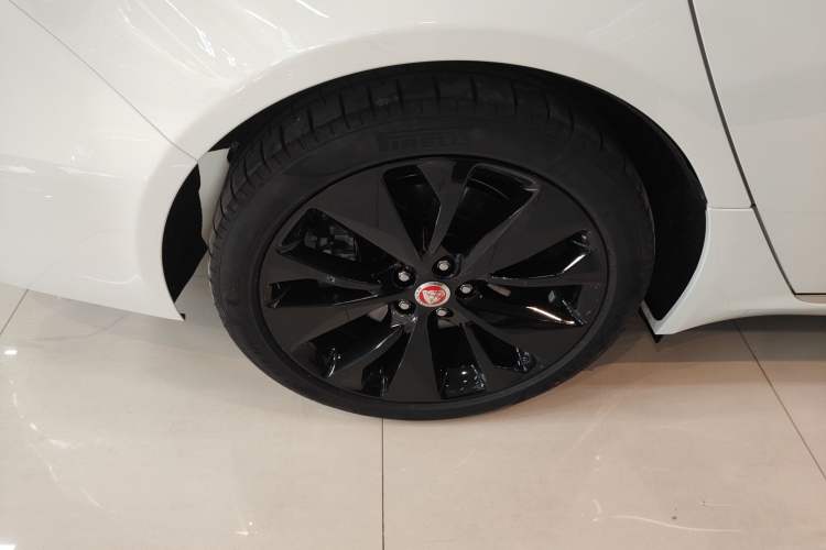 Used Jaguar XFL 2024 2.0T P250 Two-Wheel Drive Prestige Luxury Edition Exterior 5