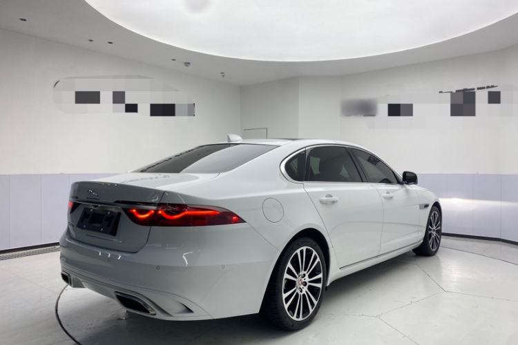 Used Jaguar XFL 2024 2.0T P250 Two-Wheel Drive Prestige Luxury Edition Exterior 5