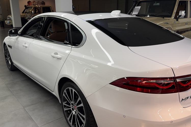 Used Jaguar XFL 2024 2.0T P250 Two-Wheel Drive Prestige Luxury Edition Exterior 8