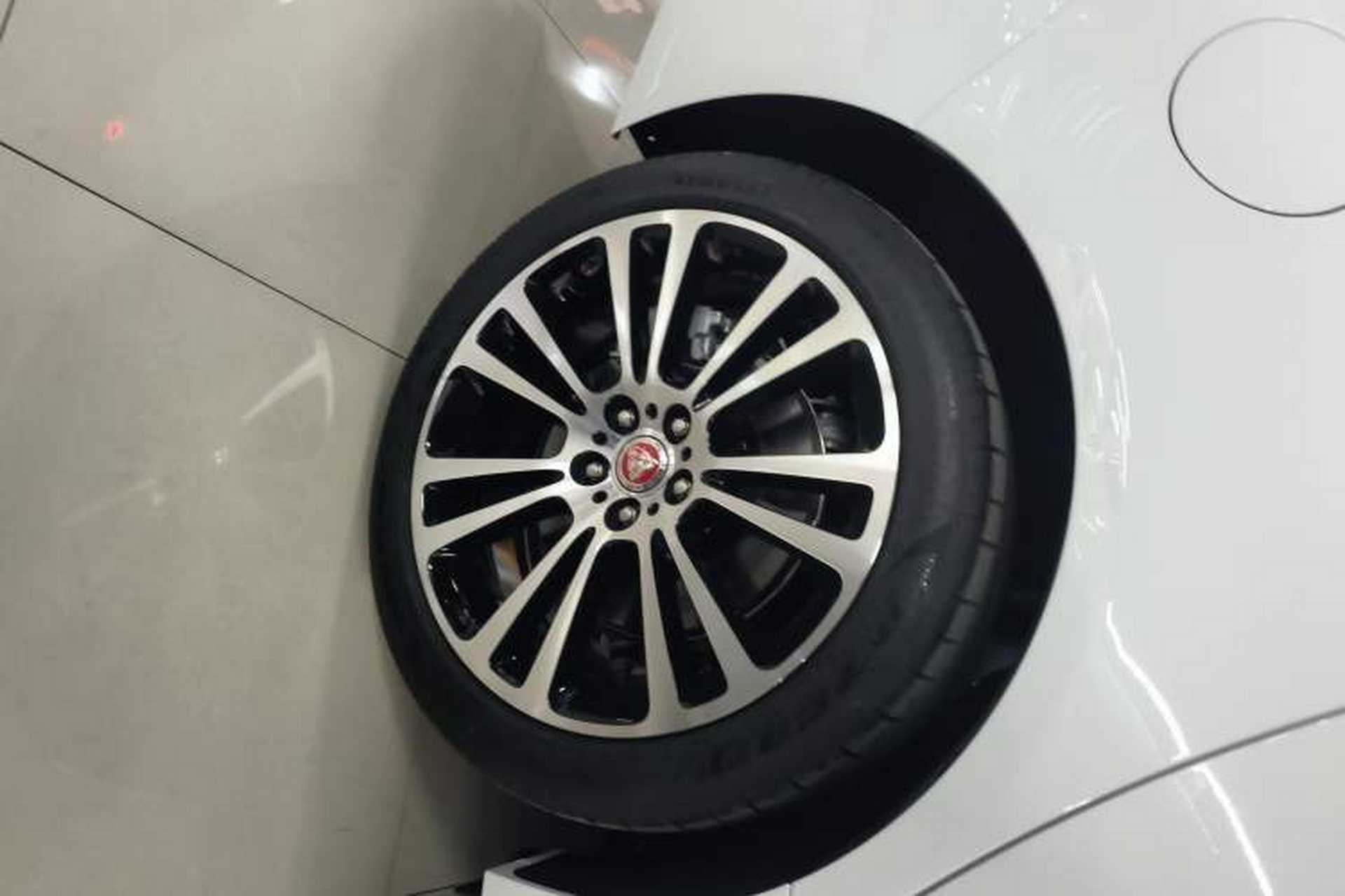 Used Jaguar XFL 2024 2.0T P250 Two-Wheel Drive Prestige Luxury Edition Exterior 8