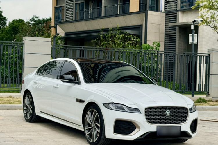 Used Jaguar XFL 2024 2.0T P300 Four-Wheel Drive Flagship Sport Gold Edition Exterior 9