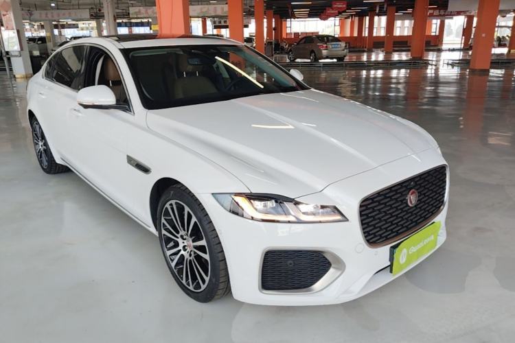 Used Jaguar XFL 2024 2.0T P250 Two-Wheel Drive Prestige Luxury Edition Front Right 45 Deg