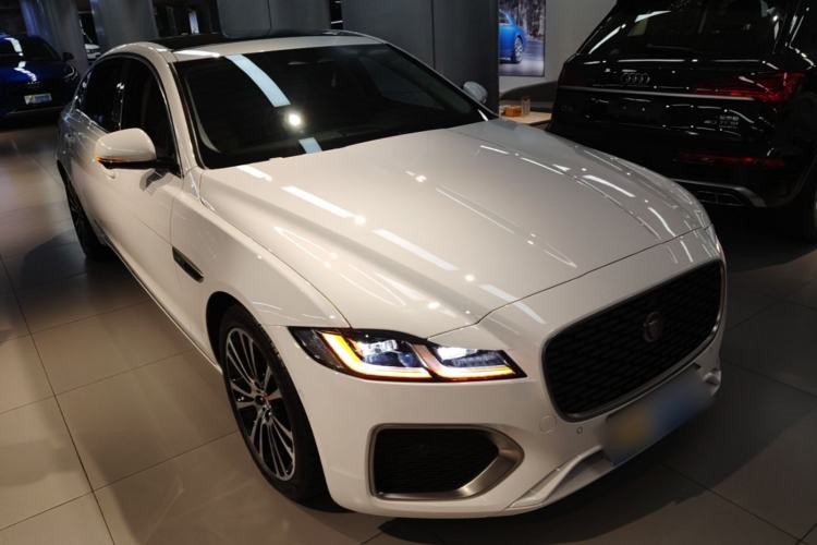 Used Jaguar XFL 2024 2.0T P250 Two-Wheel Drive Prestige Luxury Edition Front Right 45 Deg