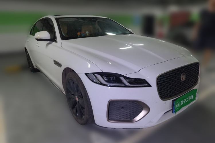 Used Jaguar XFL 2024 2.0T P250 Two-Wheel Drive Prestige Luxury Edition Front Right 45 Deg
