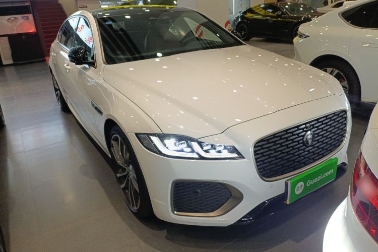 Used Jaguar XFL 2024 2.0T P300 Four-Wheel Drive Flagship Sport Gold Edition Front Right 45 Deg