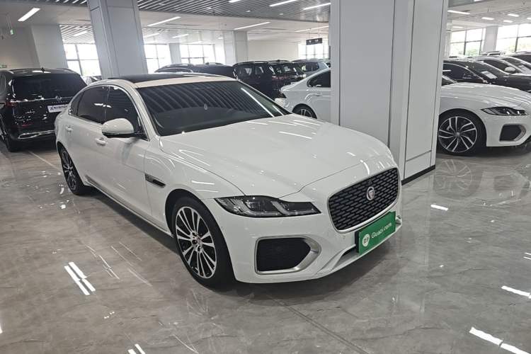 Used Jaguar XFL 2024 2.0T P250 Two-Wheel Drive Prestige Luxury Edition Front Right 45 Deg