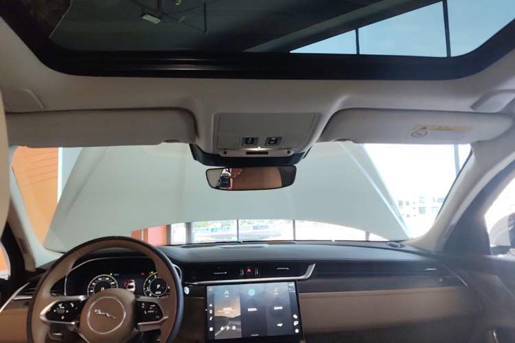 Used Jaguar XFL 2024 2.0T P250 Two-Wheel Drive Prestige Luxury Edition Headliner