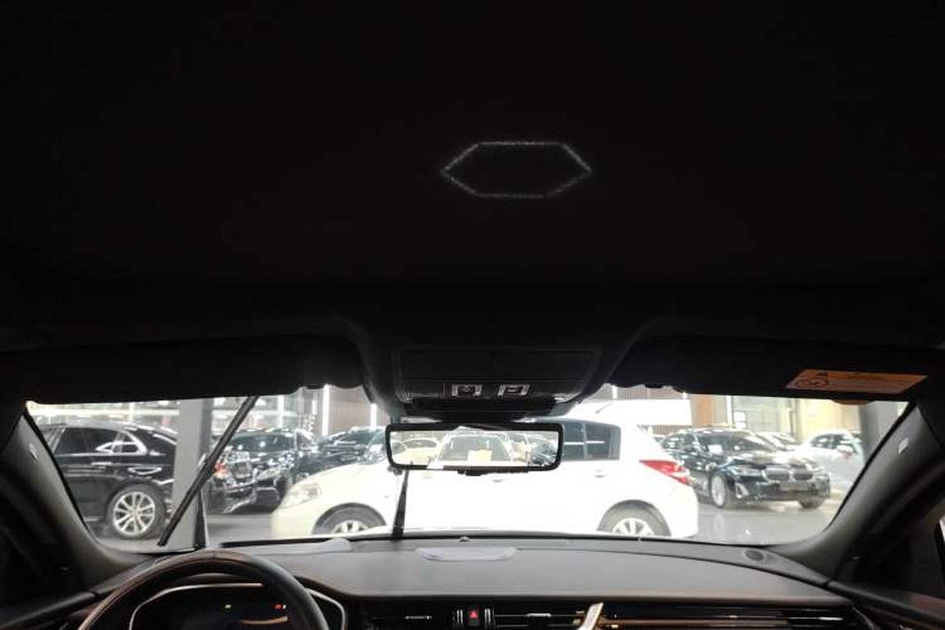 Used Jaguar XFL 2024 2.0T P300 Four-Wheel Drive Flagship Sport Gold Edition Headliner