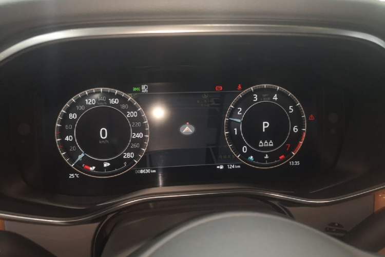 Used Jaguar XFL 2024 2.0T P300 Four-Wheel Drive Flagship Sport Gold Edition Instrument Cluster