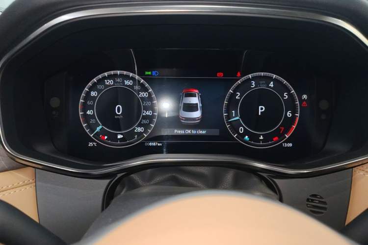 Used Jaguar XFL 2024 2.0T P250 Two-Wheel Drive Prestige Luxury Edition Instrument Cluster