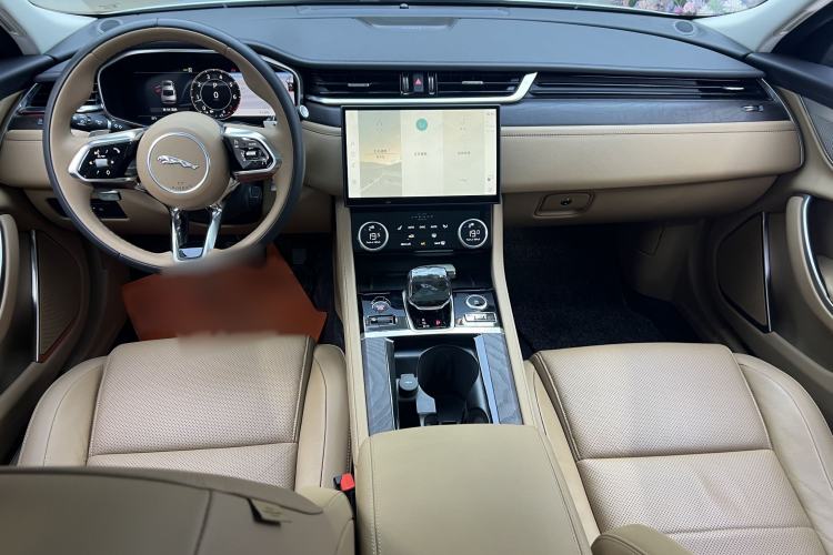 Used Jaguar XFL 2024 2.0T P250 Two-Wheel Drive Prestige Luxury Edition Interior 2