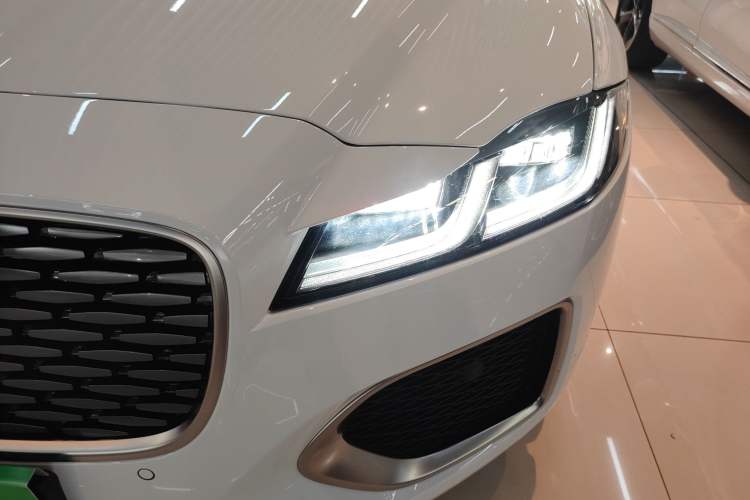 Used Jaguar XFL 2024 2.0T P250 Two-Wheel Drive Prestige Luxury Edition Left Front Headlight