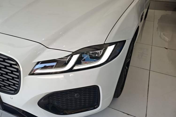 Used Jaguar XFL 2024 2.0T P250 Two-Wheel Drive Prestige Luxury Edition Left Front Headlight