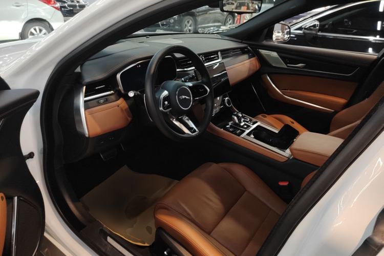 Used Jaguar XFL 2024 2.0T P300 Four-Wheel Drive Flagship Sport Gold Edition Left Front Seat