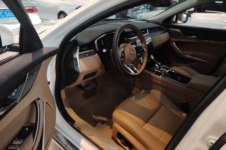 Used Jaguar XFL 2024 2.0T P250 Two-Wheel Drive Prestige Luxury Edition Left Front Seat