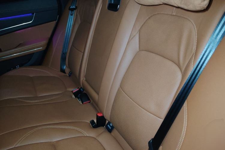 Used Jaguar XFL 2024 2.0T P300 Four-Wheel Drive Flagship Sport Gold Edition Left Rear Seat