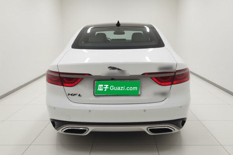 Used Jaguar XFL 2024 2.0T P300 Four-Wheel Drive Flagship Sport Gold Edition Rear