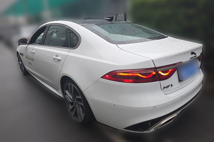Used Jaguar XFL 2024 2.0T P300 Four-Wheel Drive Flagship Sport Gold Edition Rear Left 45 Deg