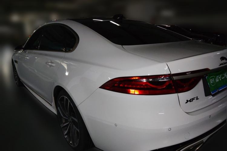 Used Jaguar XFL 2024 2.0T P300 Four-Wheel Drive Flagship Sport Gold Edition Rear Left 45 Deg