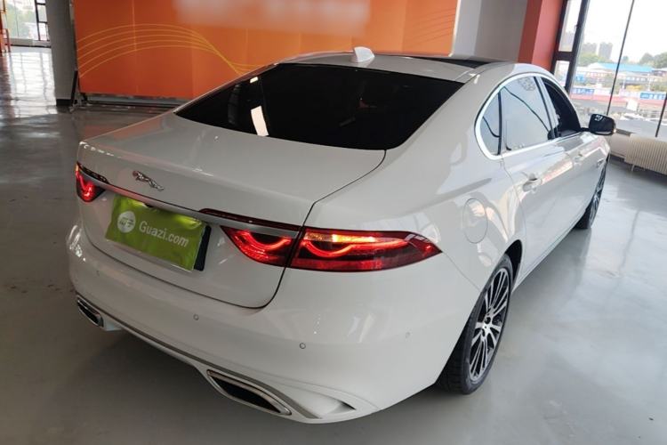 Used Jaguar XFL 2024 2.0T P250 Two-Wheel Drive Prestige Luxury Edition Rear Right 45 Deg