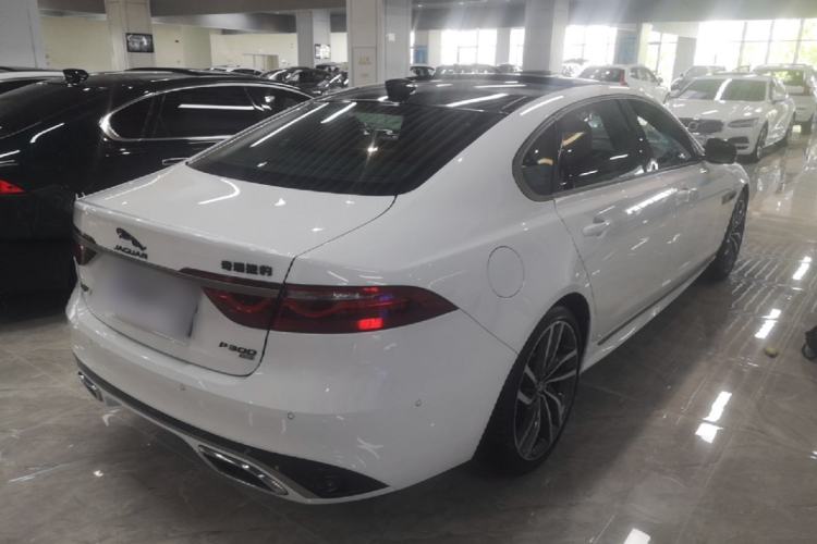 Used Jaguar XFL 2024 2.0T P300 Four-Wheel Drive Flagship Sport Gold Edition Rear Right 45 Deg