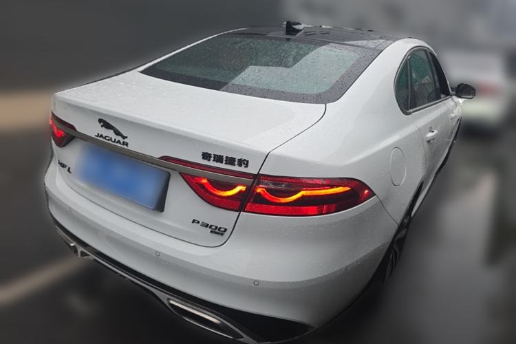 Used Jaguar XFL 2024 2.0T P300 Four-Wheel Drive Flagship Sport Gold Edition Rear Right 45 Deg