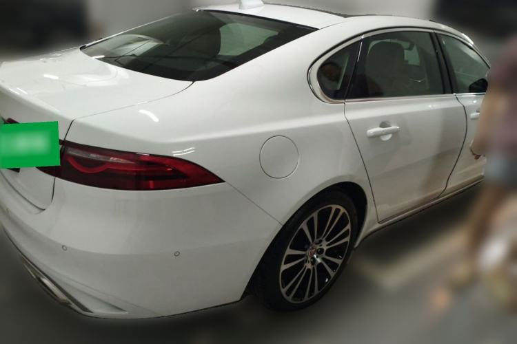 Used Jaguar XFL 2024 2.0T P250 Two-Wheel Drive Prestige Luxury Edition Rear Right 45 Deg