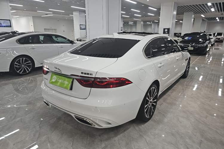 Used Jaguar XFL 2024 2.0T P250 Two-Wheel Drive Prestige Luxury Edition Rear Right 45 Deg