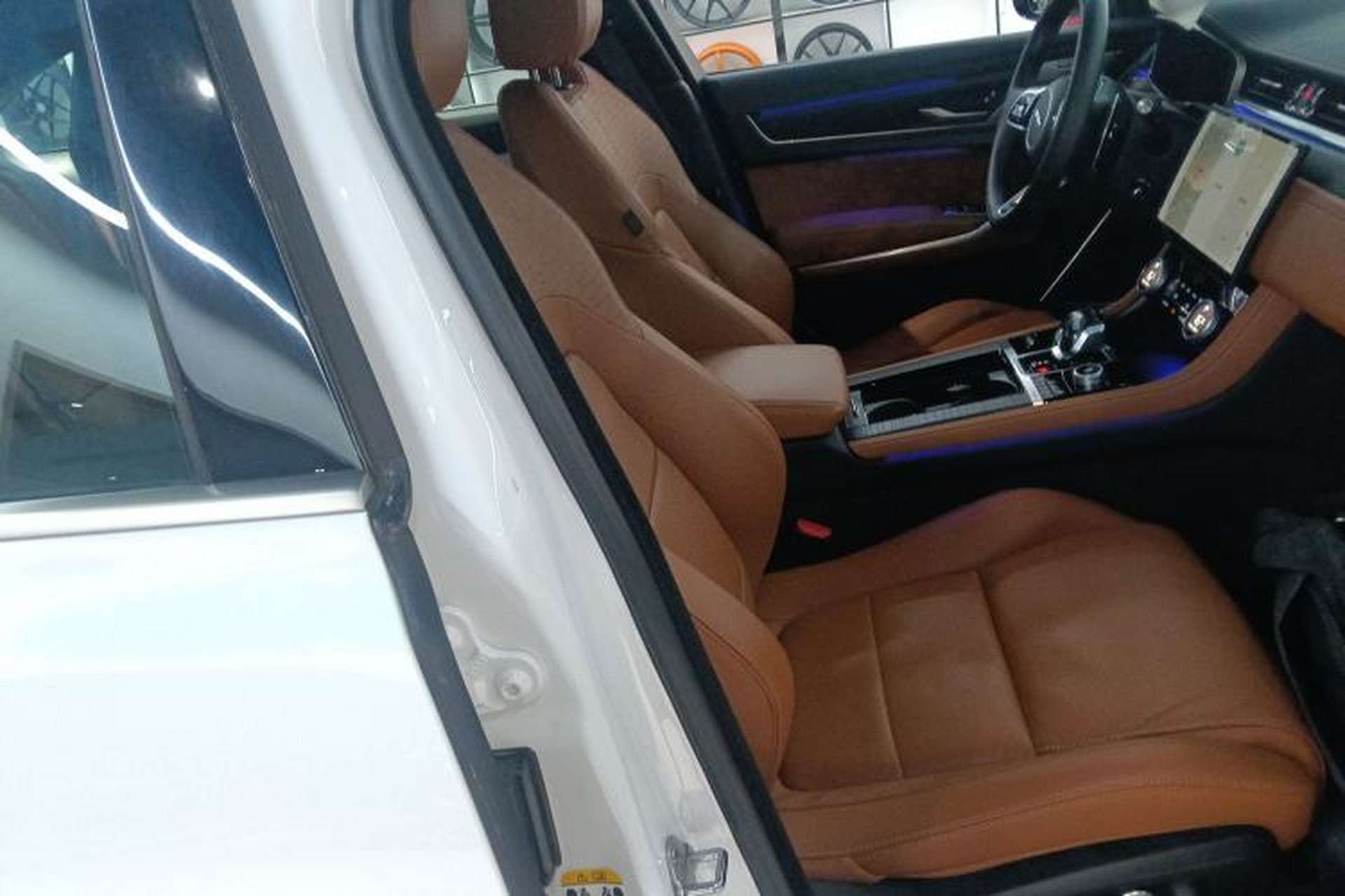 Used Jaguar XFL 2024 2.0T P300 Four-Wheel Drive Flagship Sport Gold Edition Right Front Seat