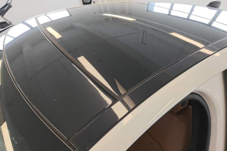 Used Jaguar XFL 2024 2.0T P300 Four-Wheel Drive Flagship Sport Gold Edition Roof