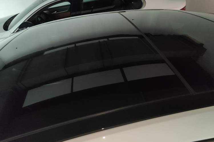 Used Jaguar XFL 2024 2.0T P300 Four-Wheel Drive Flagship Sport Gold Edition Roof