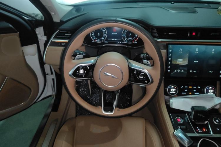 Used Jaguar XFL 2024 2.0T P250 Two-Wheel Drive Prestige Luxury Edition Steering Wheel