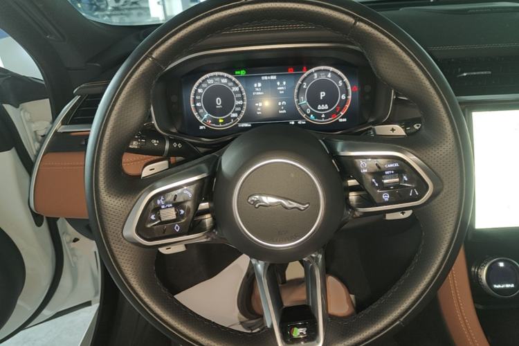 Used Jaguar XFL 2024 2.0T P300 Four-Wheel Drive Flagship Sport Gold Edition Steering Wheel