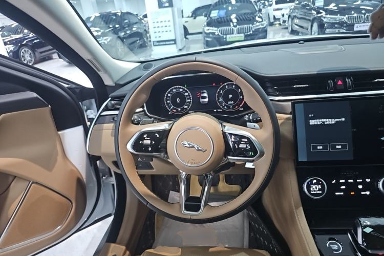 Used Jaguar XFL 2024 2.0T P250 Two-Wheel Drive Prestige Luxury Edition Steering Wheel