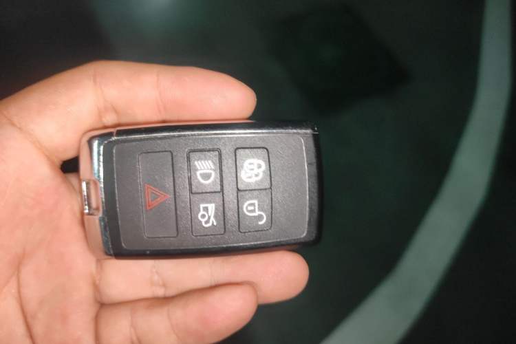 Used Jaguar XFL 2024 2.0T P250 Two-Wheel Drive Prestige Luxury Edition Vehicle Key
