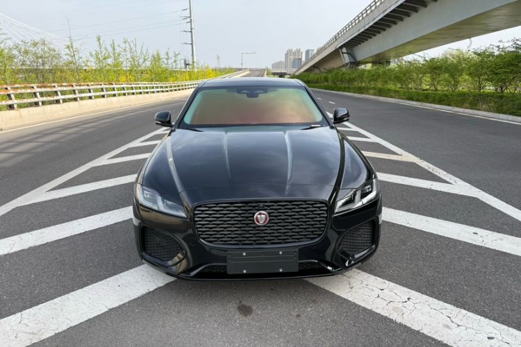 Used Jaguar XFL 2025 Model—2.0T P250, Two-Wheel Drive, Premium Luxury Edition Exterior 1