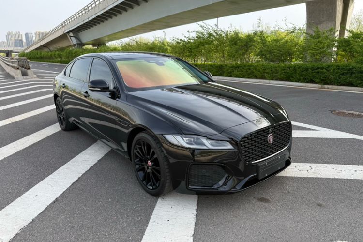 Used Jaguar XFL 2025 Model—2.0T P250, Two-Wheel Drive, Premium Luxury Edition Exterior 2
